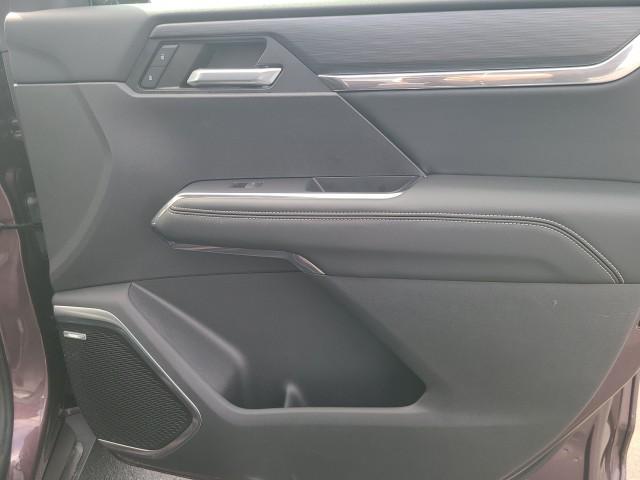 used 2024 GMC Acadia car, priced at $41,394