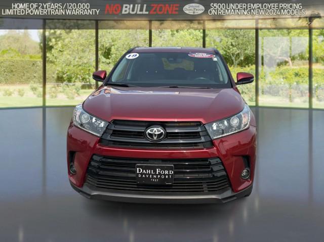 used 2019 Toyota Highlander car, priced at $30,255