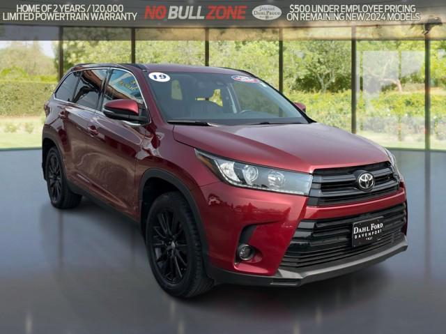 used 2019 Toyota Highlander car, priced at $30,255