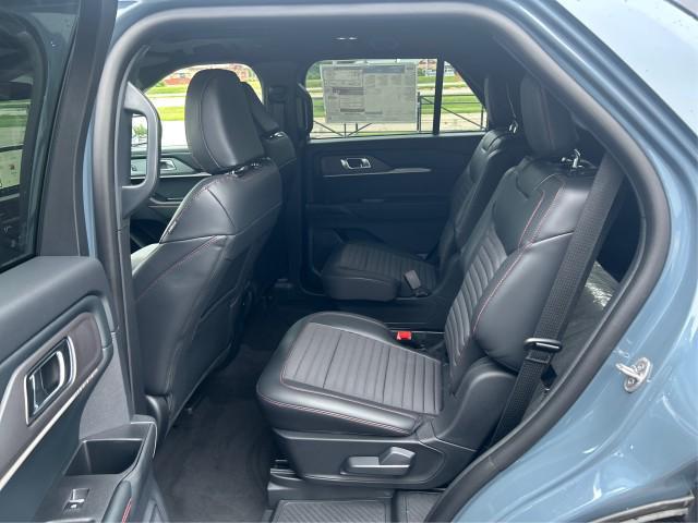 new 2025 Ford Explorer car, priced at $49,286