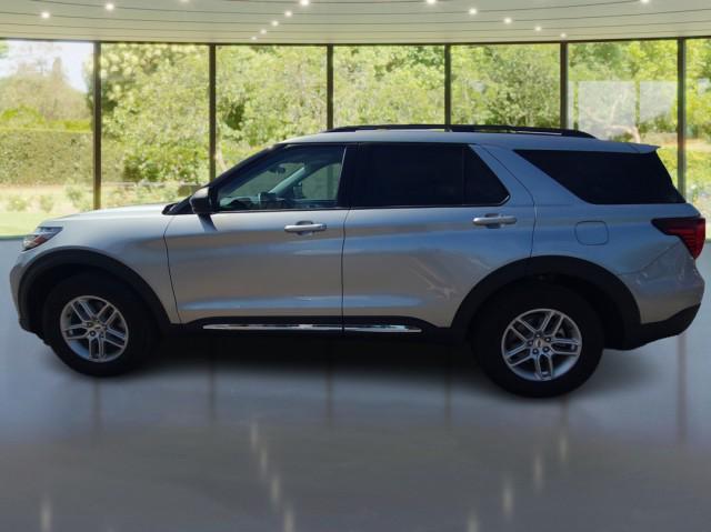 new 2025 Ford Explorer car, priced at $40,255