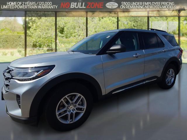 new 2025 Ford Explorer car, priced at $40,255