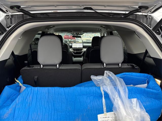 new 2025 Ford Explorer car, priced at $47,704