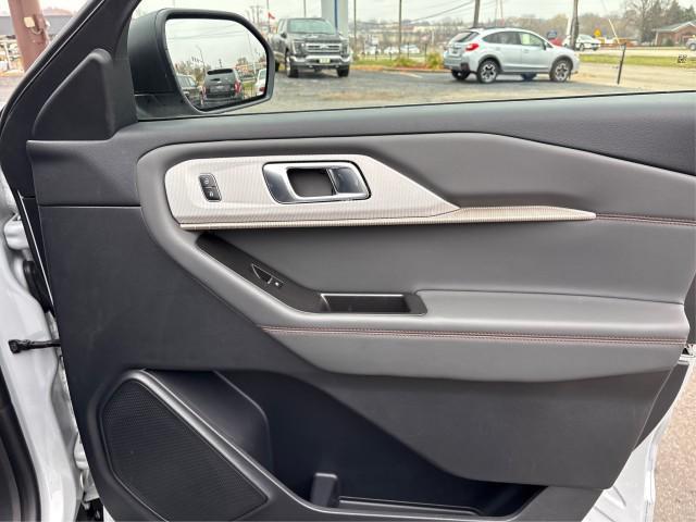 new 2025 Ford Explorer car, priced at $47,704