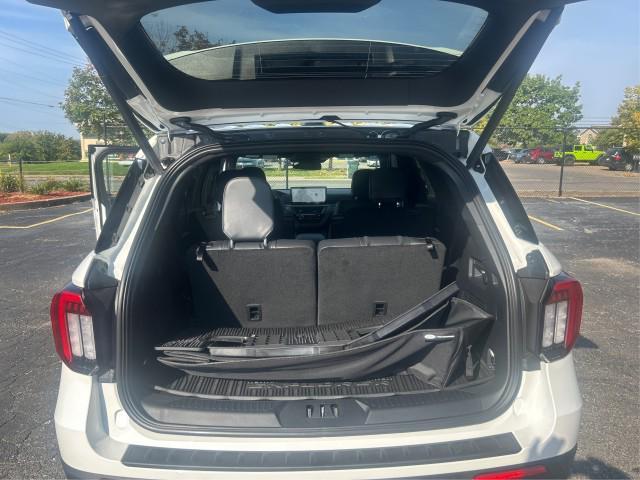 new 2025 Ford Explorer car, priced at $61,654