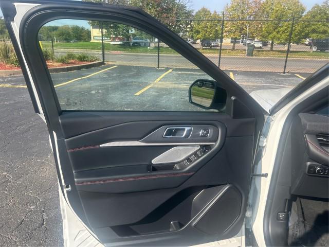 new 2025 Ford Explorer car, priced at $61,654