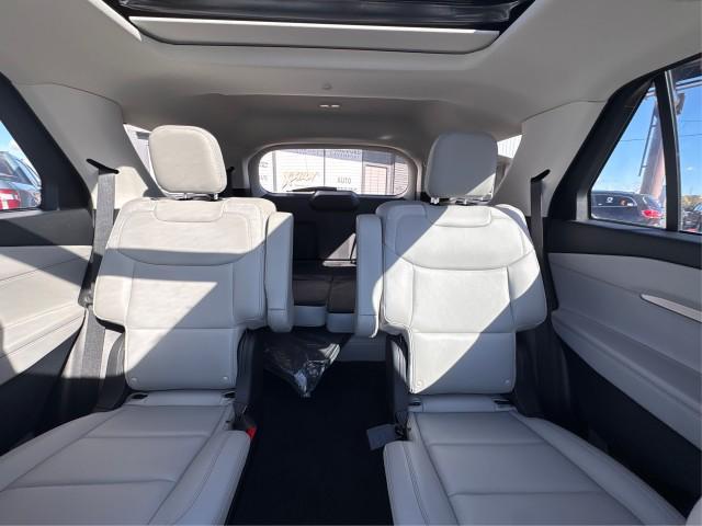 new 2025 Ford Explorer car, priced at $48,192