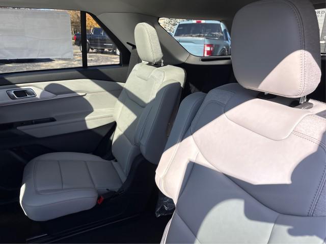 new 2025 Ford Explorer car, priced at $48,192