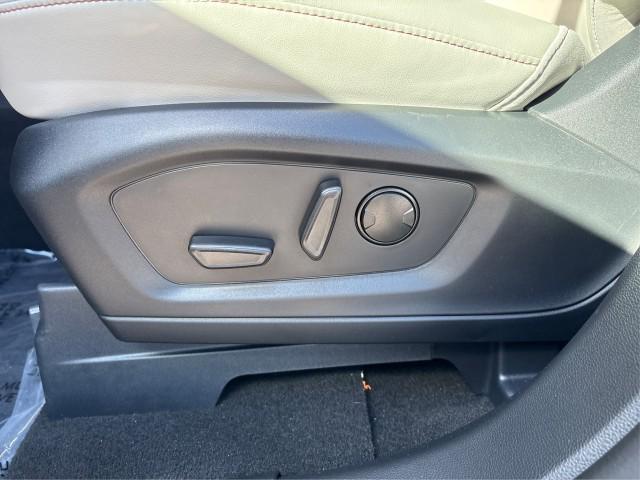 new 2025 Ford Explorer car, priced at $48,192