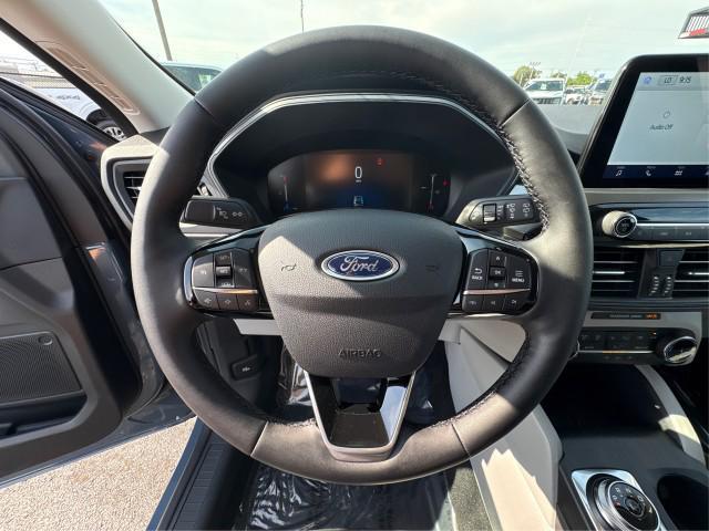 new 2025 Ford Escape car, priced at $32,200