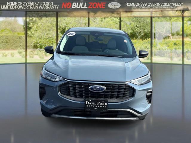 new 2025 Ford Escape car, priced at $32,200