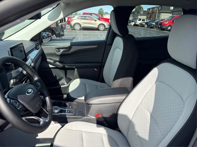 new 2025 Ford Escape car, priced at $32,200