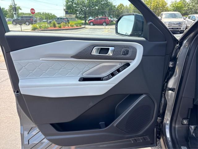 new 2025 Ford Explorer car, priced at $57,126