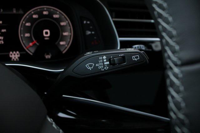new 2025 Audi Q7 car, priced at $60,716
