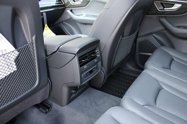 new 2025 Audi Q7 car, priced at $60,716