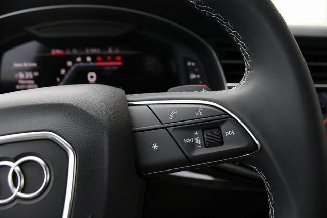 new 2025 Audi Q7 car, priced at $75,145