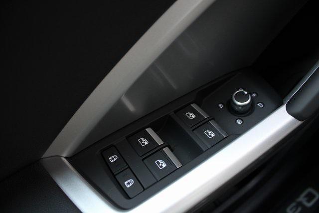 new 2025 Audi Q3 car, priced at $39,913