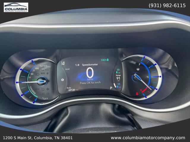 used 2022 Chrysler Pacifica Hybrid car, priced at $25,498