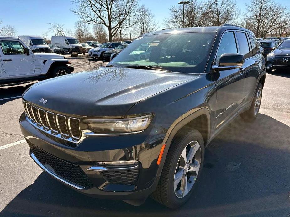 new 2024 Jeep Grand Cherokee car, priced at $45,435