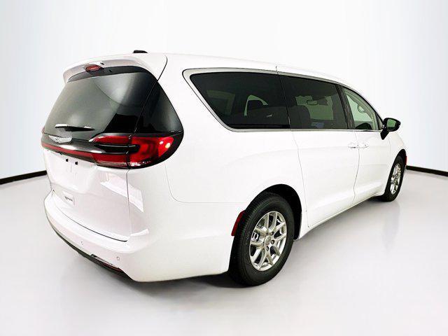 new 2024 Chrysler Pacifica car, priced at $45,150