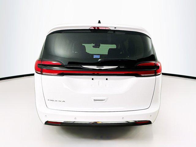 new 2024 Chrysler Pacifica car, priced at $45,150