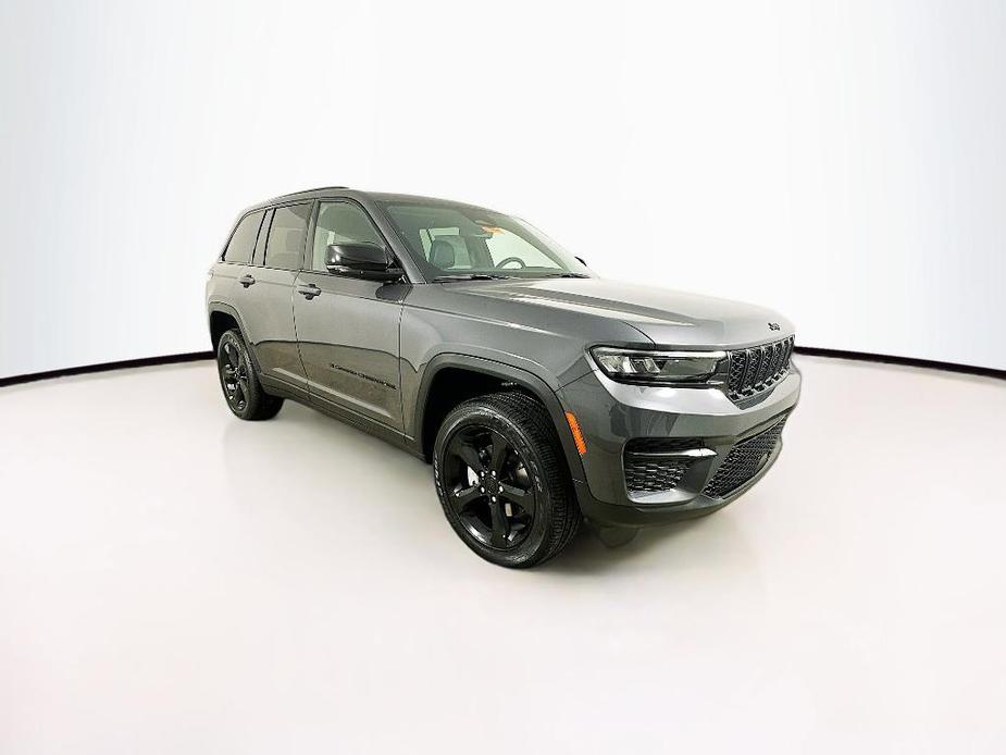 new 2024 Jeep Grand Cherokee car, priced at $43,925