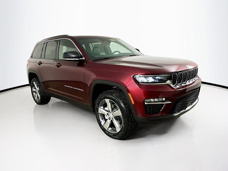 new 2025 Jeep Grand Cherokee car, priced at $47,935