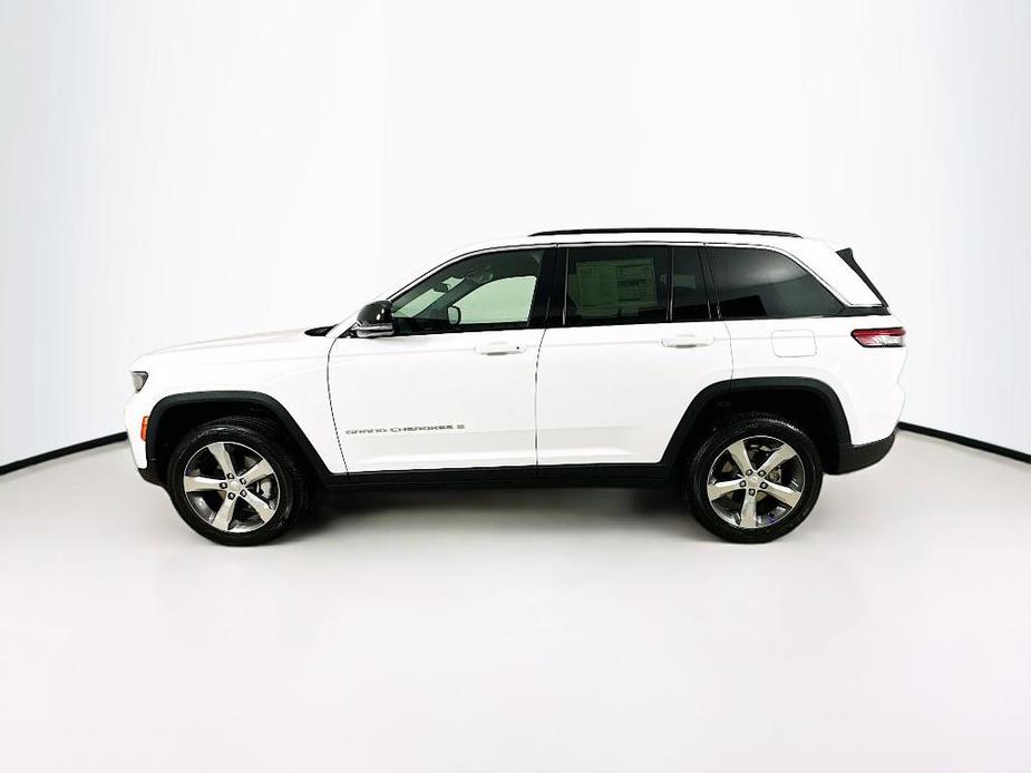 new 2025 Jeep Grand Cherokee car, priced at $49,303