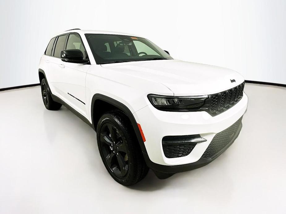 new 2025 Jeep Grand Cherokee car, priced at $44,128