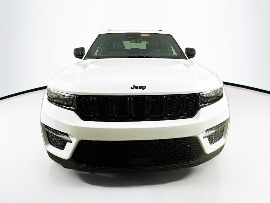 new 2025 Jeep Grand Cherokee car, priced at $44,128