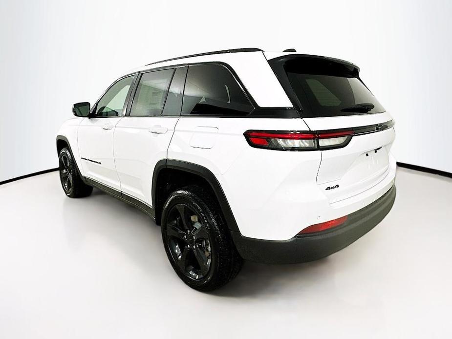 new 2025 Jeep Grand Cherokee car, priced at $44,128