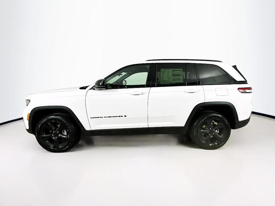 new 2025 Jeep Grand Cherokee car, priced at $44,128