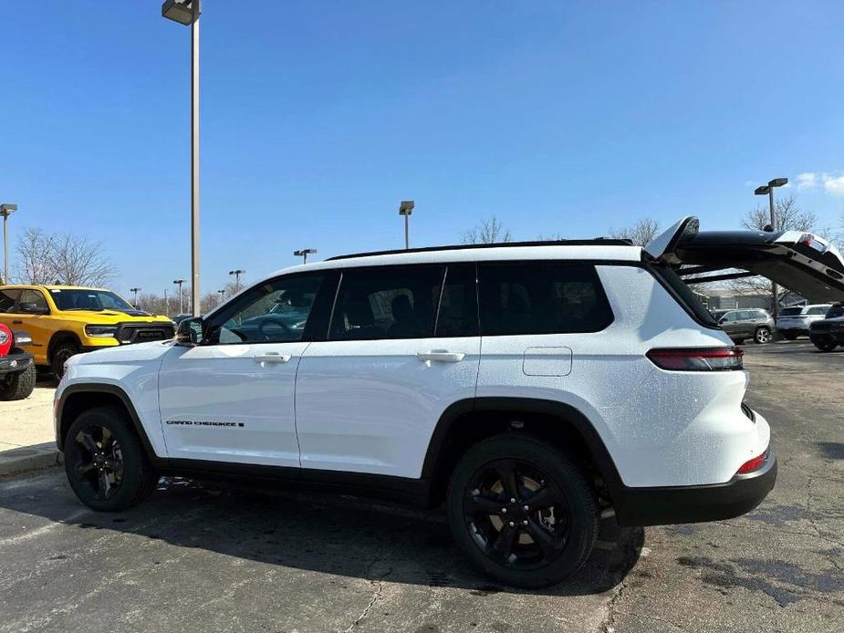 new 2024 Jeep Grand Cherokee L car, priced at $43,575