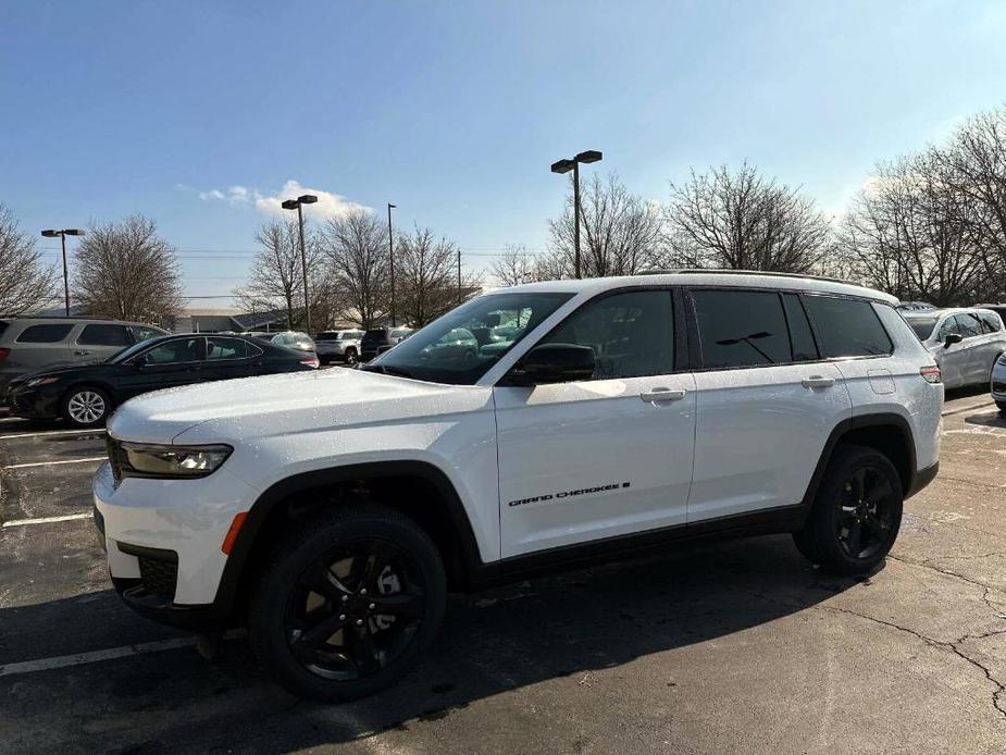 new 2024 Jeep Grand Cherokee L car, priced at $43,575