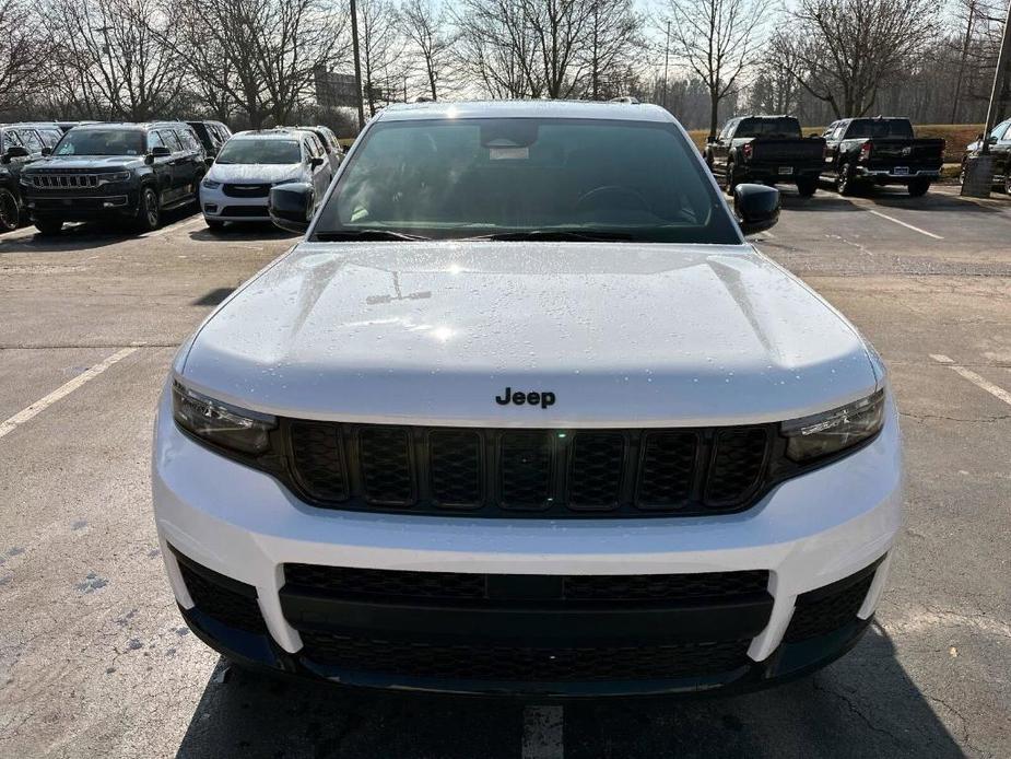 new 2024 Jeep Grand Cherokee L car, priced at $43,575