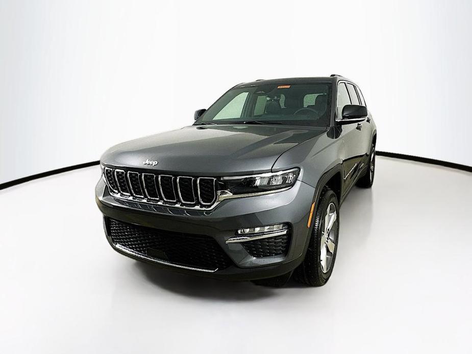 new 2025 Jeep Grand Cherokee car, priced at $49,886