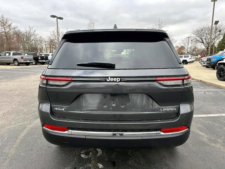 new 2024 Jeep Grand Cherokee car, priced at $46,670