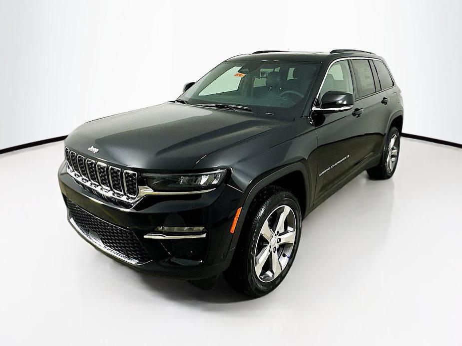 new 2025 Jeep Grand Cherokee car, priced at $52,753