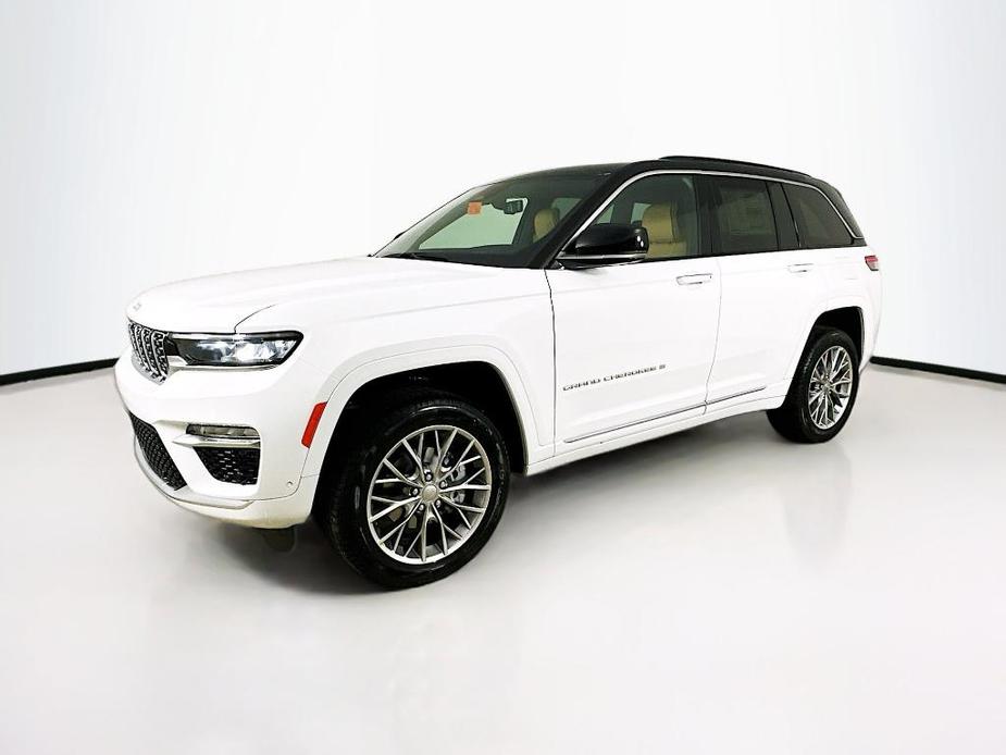 new 2025 Jeep Grand Cherokee car, priced at $60,956