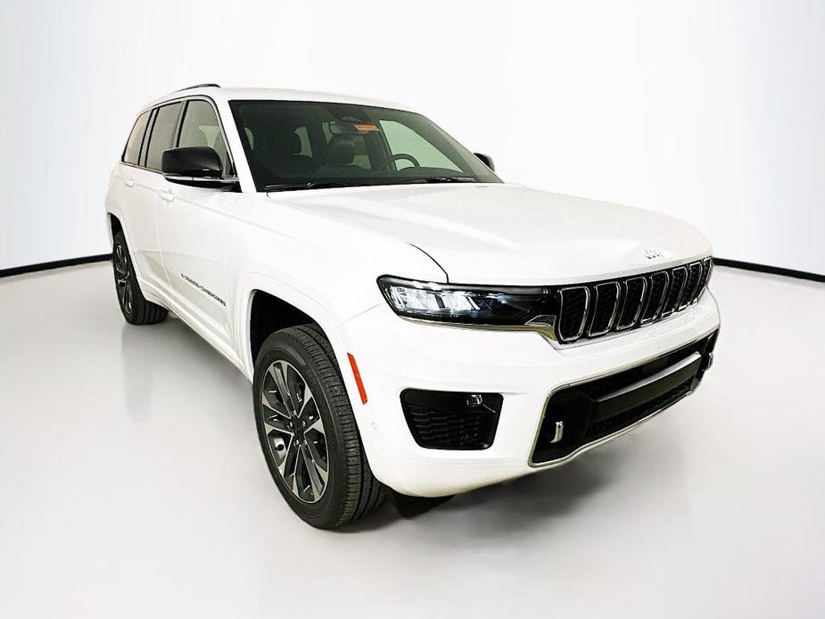 new 2024 Jeep Grand Cherokee car, priced at $51,290