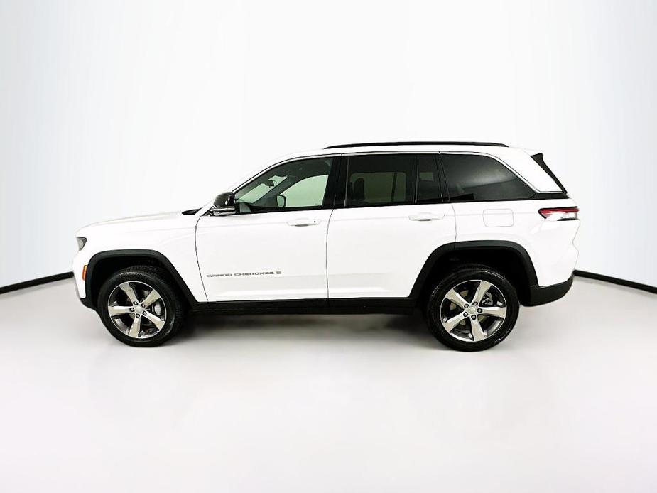 new 2025 Jeep Grand Cherokee car, priced at $49,303