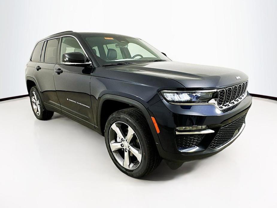 new 2025 Jeep Grand Cherokee car, priced at $49,886