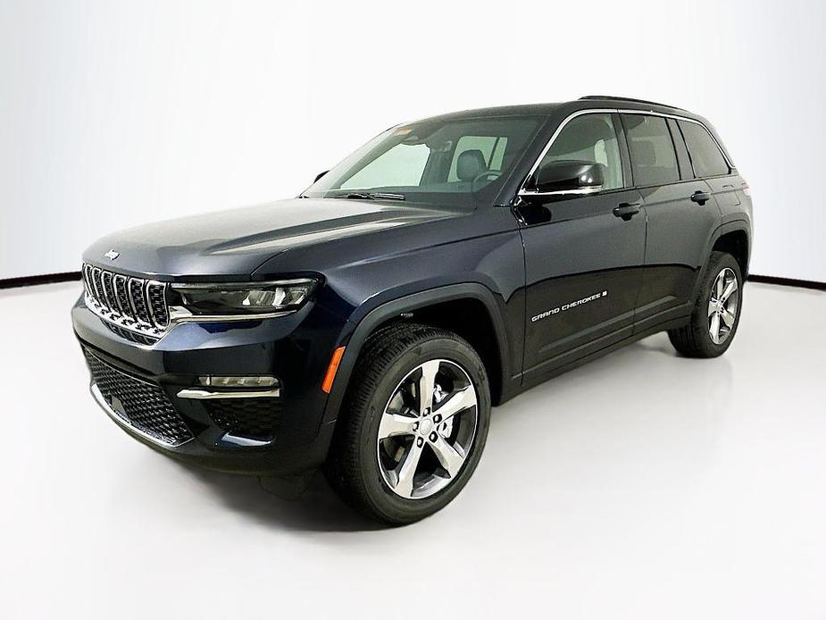 new 2025 Jeep Grand Cherokee car, priced at $49,886