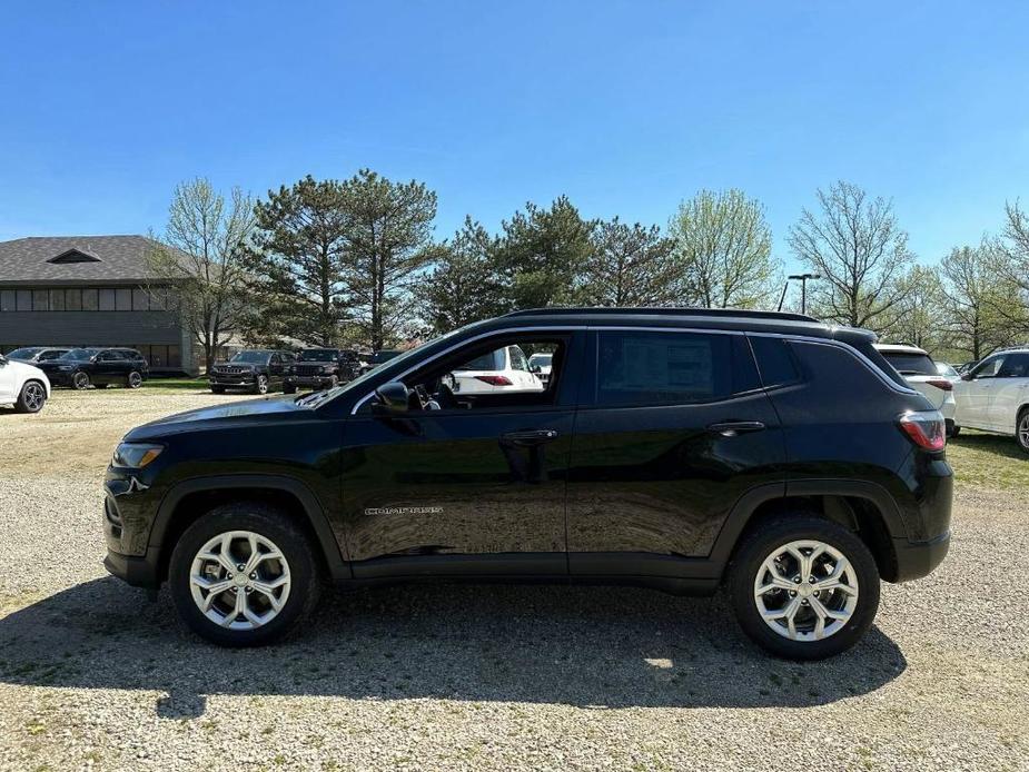 new 2024 Jeep Compass car, priced at $33,334