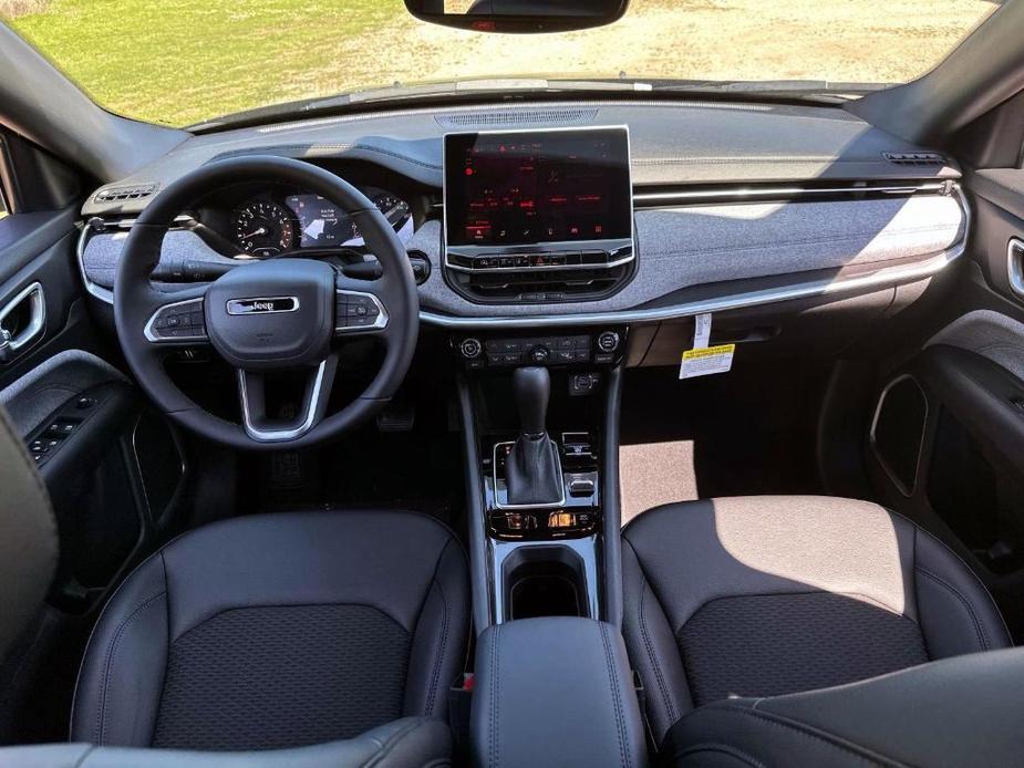 new 2024 Jeep Compass car, priced at $33,334