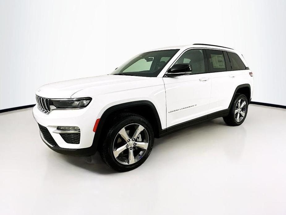 new 2025 Jeep Grand Cherokee car, priced at $49,303