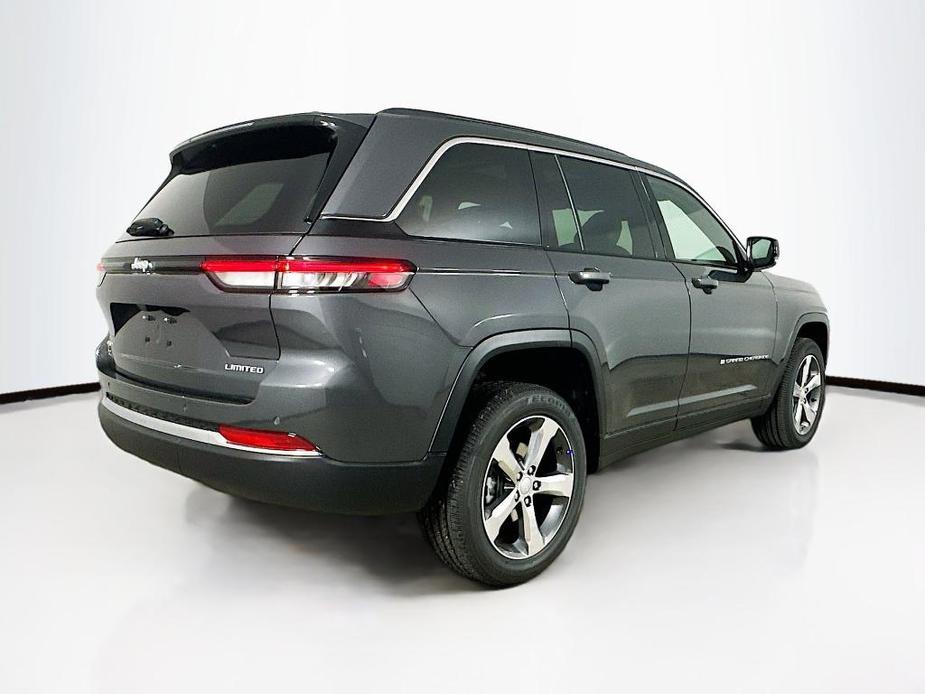 new 2025 Jeep Grand Cherokee car, priced at $47,935