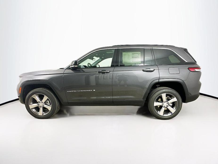 new 2025 Jeep Grand Cherokee car, priced at $47,935