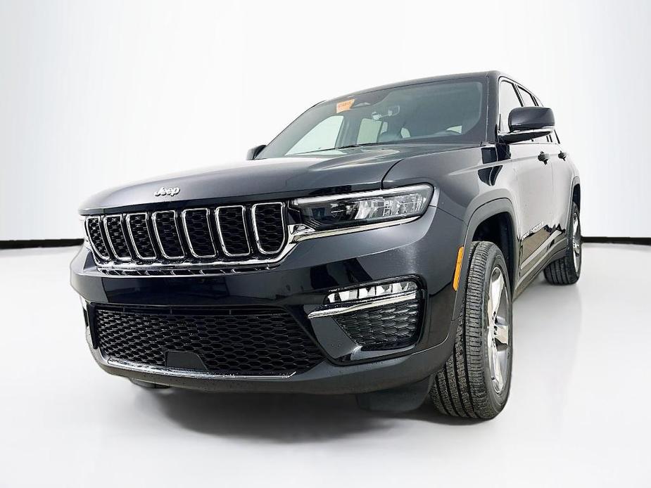 new 2025 Jeep Grand Cherokee car, priced at $49,886