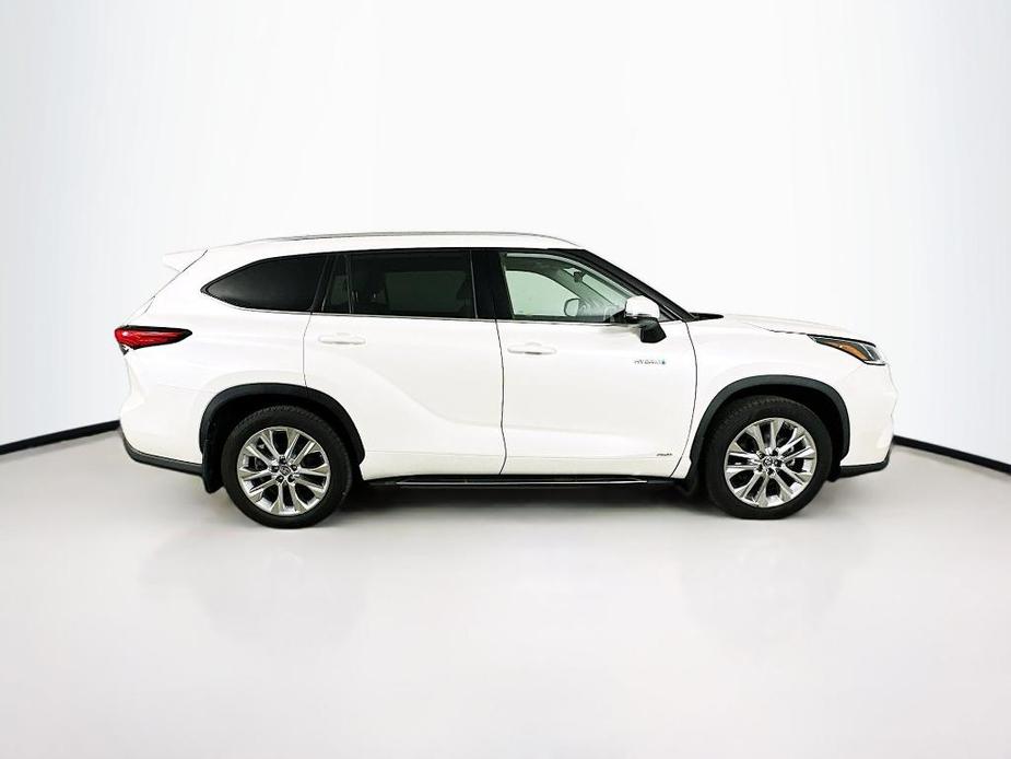 used 2020 Toyota Highlander Hybrid car, priced at $30,899